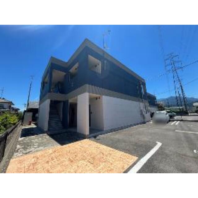  築7年3ヶ月 2階建の賃貸物件