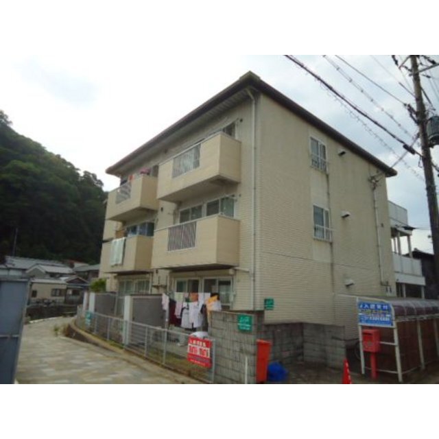 石清水八幡宮駅より徒歩7分 築33年10ヶ月 3階建の賃貸物件