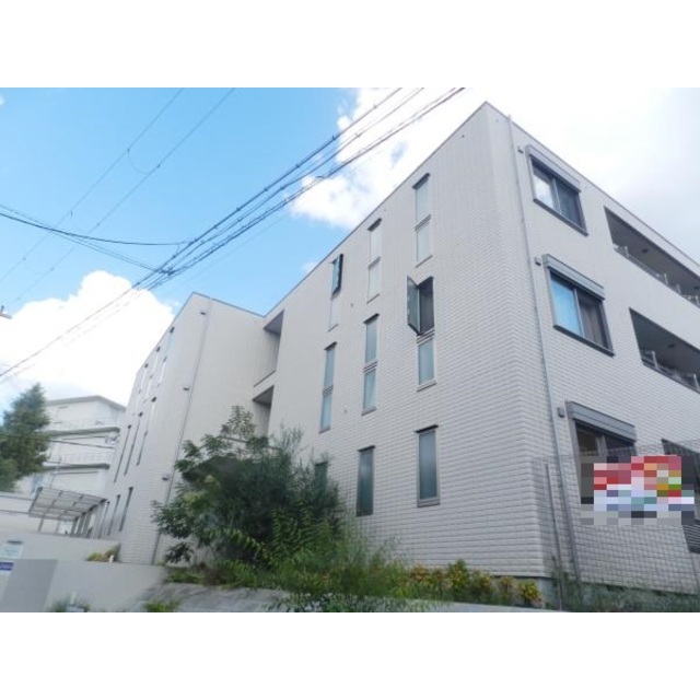 池田駅より徒歩14分 築8年1ヶ月 3階建の賃貸物件