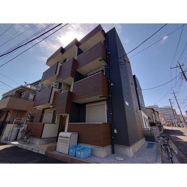 西武柳沢駅より徒歩3分 築6年9ヶ月 3階建の賃貸物件