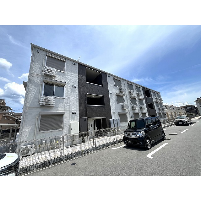 帯解駅より徒歩20分 新築 3階建の賃貸物件