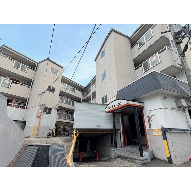 石橋阪大前駅より徒歩13分 築36年10ヶ月 4階建の賃貸物件