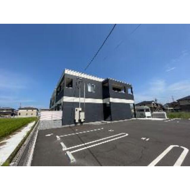  築2年8ヶ月 2階建の賃貸物件