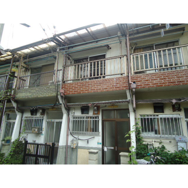 樟葉駅より徒歩27分 築50年4ヶ月 2階建の賃貸物件