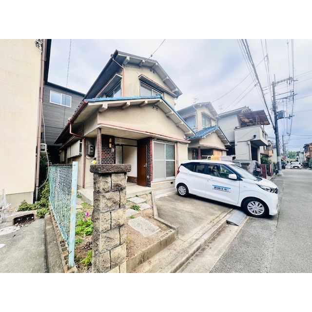 高槻市駅よりバス21分 徒歩9分 築52年8ヶ月 2階建の賃貸物件