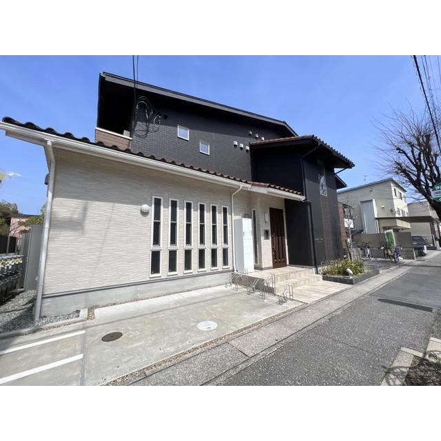 中山寺駅より徒歩15分 築5年10ヶ月 2階建の賃貸物件