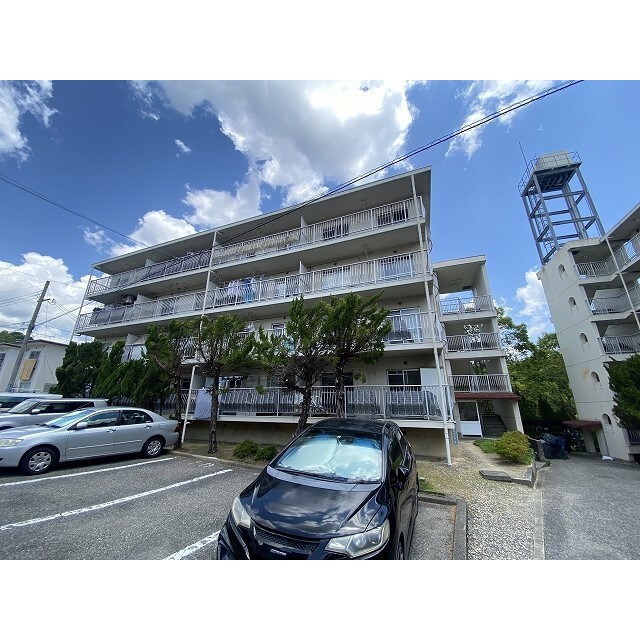 富雄駅より徒歩20分 築47年 5階建の賃貸物件