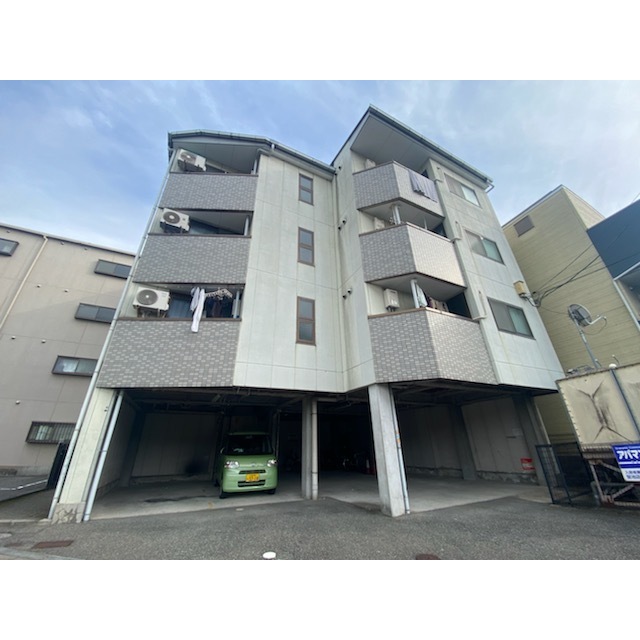 蛍池駅より徒歩8分 築29年11ヶ月 4階建の賃貸物件