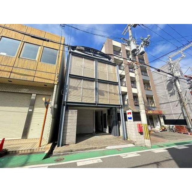 住道駅より徒歩3分 築30年10ヶ月 3階建の賃貸物件