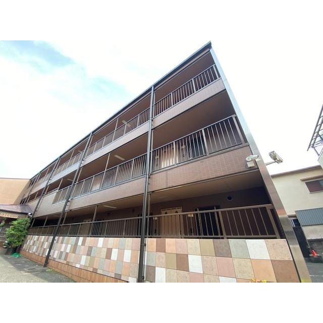 服部天神駅より徒歩5分 築29年7ヶ月 3階建の賃貸物件