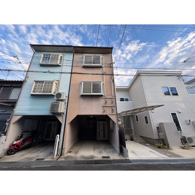 小倉駅より徒歩7分 築32年5ヶ月 2階建の賃貸物件