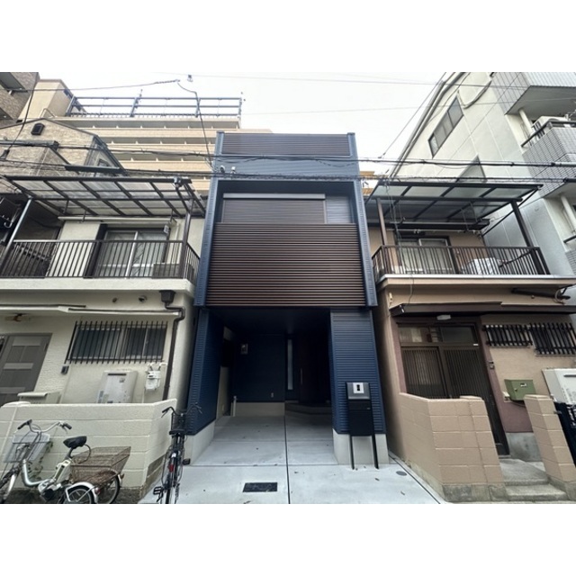 東三国駅より徒歩7分 新築 3階建の賃貸物件