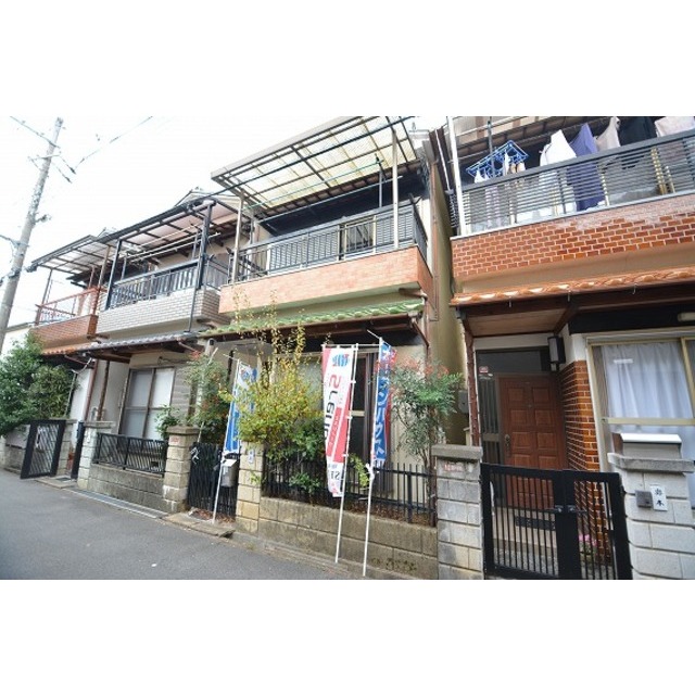 樟葉駅より徒歩11分 築46年8ヶ月 2階建の賃貸物件