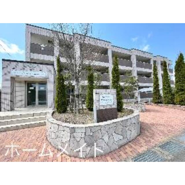 植田駅より徒歩15分 築11年2ヶ月 3階建の賃貸物件