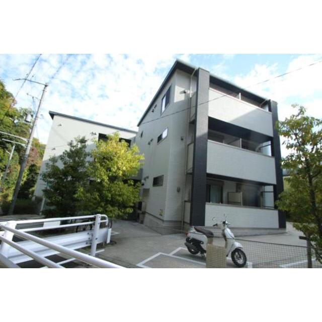 妙法寺駅より徒歩10分 築6年 3階建の賃貸物件