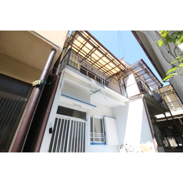 塩屋駅より徒歩9分 築59年 2階建の賃貸物件