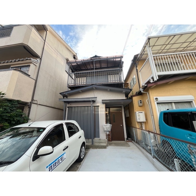 高槻市駅より徒歩23分 築52年7ヶ月 2階建の賃貸物件