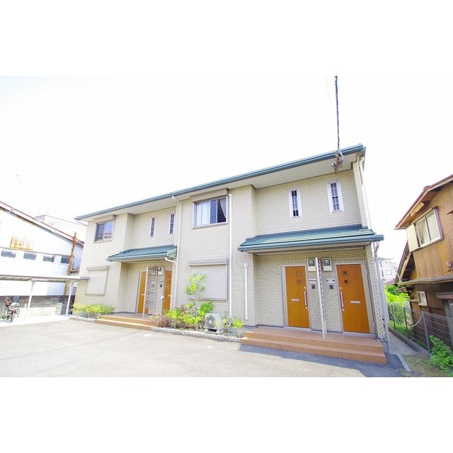 桜井駅より徒歩6分 築14年8ヶ月 2階建の賃貸物件