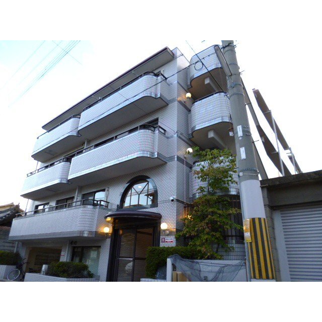 丹波口駅より徒歩10分 築36年10ヶ月 4階建の賃貸物件