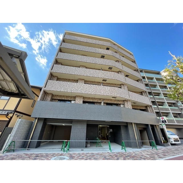 鞍馬口駅より徒歩14分 築4年 7階建の賃貸物件