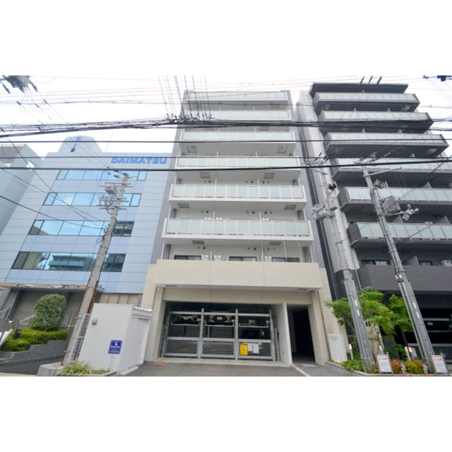 江坂駅より徒歩4分 築8年3ヶ月 8階建の賃貸物件