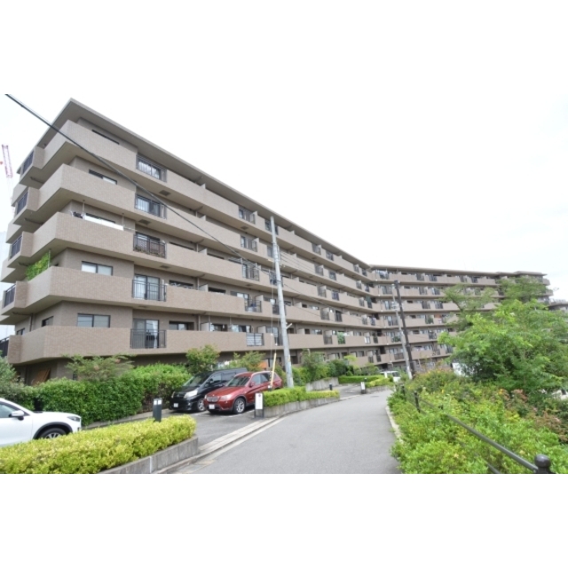 千里山駅より徒歩7分 築27年3ヶ月 8階建の賃貸物件