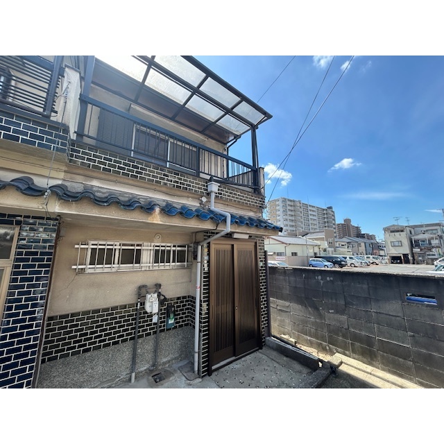 津久野駅より徒歩9分 築50年4ヶ月 2階建の賃貸物件