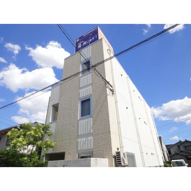吹田駅より徒歩5分 築19年4ヶ月 3階建の賃貸物件