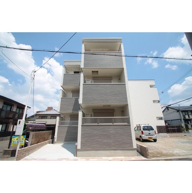 忍ケ丘駅より徒歩4分 築7年3ヶ月 3階建の賃貸物件