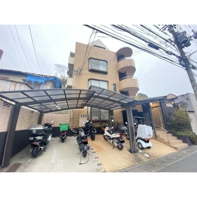 観月橋駅より徒歩3分 築38年7ヶ月 3階建の賃貸物件
