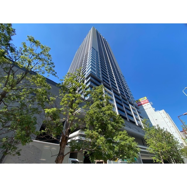 東梅田駅より徒歩1分 築3年9ヶ月 56階建の賃貸物件