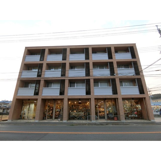上桂駅より徒歩5分 築25年11ヶ月 4階建の賃貸物件