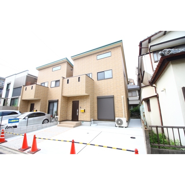 別府駅より徒歩9分 築6年7ヶ月 2階建の賃貸物件