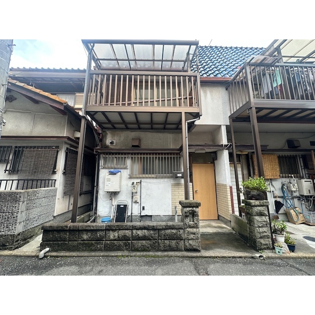 津田駅より徒歩8分 築48年3ヶ月 2階建の賃貸物件