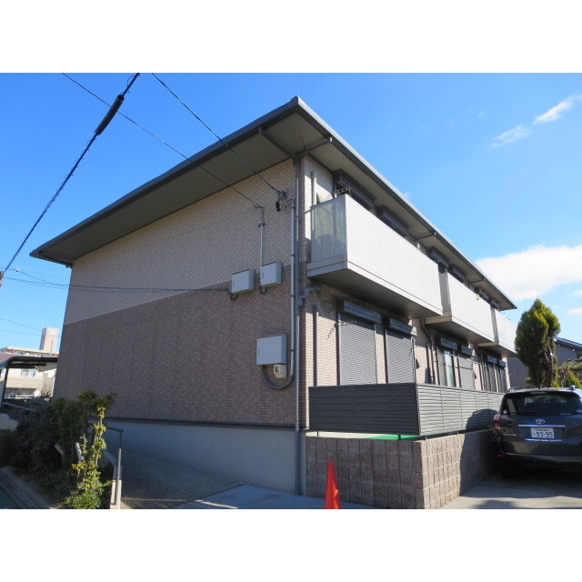 港北駅より徒歩15分 築19年8ヶ月 2階建の賃貸物件