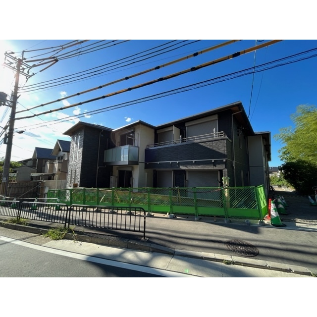 ＪＲ藤森駅より徒歩12分 築2年2ヶ月 2階建の賃貸物件