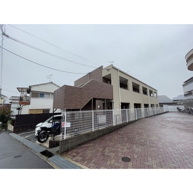 長尾駅より徒歩9分 築15年9ヶ月 2階建の賃貸物件