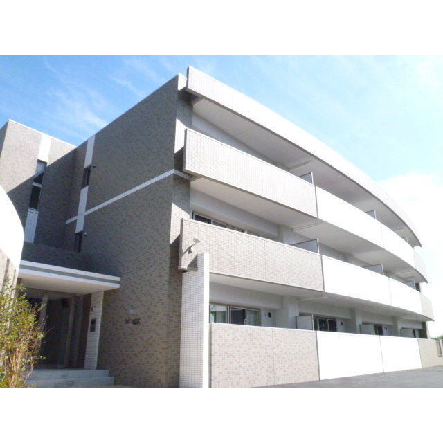 桃山台駅より徒歩20分 築14年2ヶ月 3階建の賃貸物件