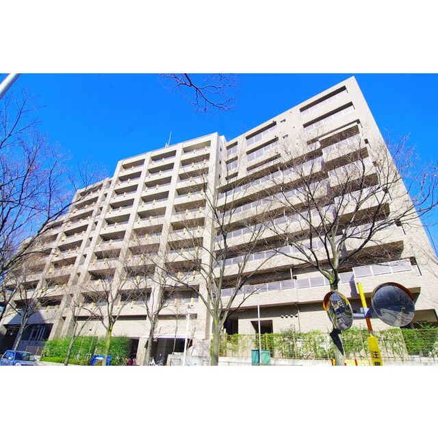 箕面船場阪大前駅より徒歩15分 築23年8ヶ月 13階建の賃貸物件