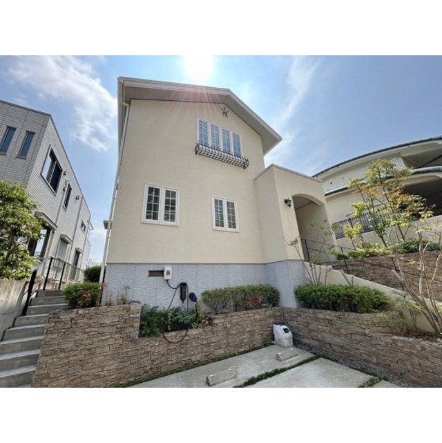 芦屋川駅より徒歩16分 築12年3ヶ月 2階建の賃貸物件