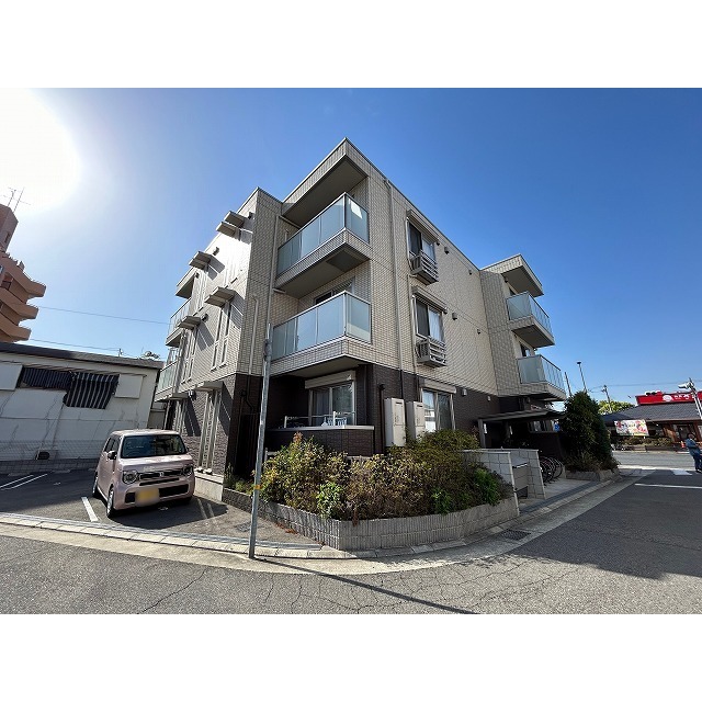 杭瀬駅より徒歩9分 築8年7ヶ月 3階建の賃貸物件