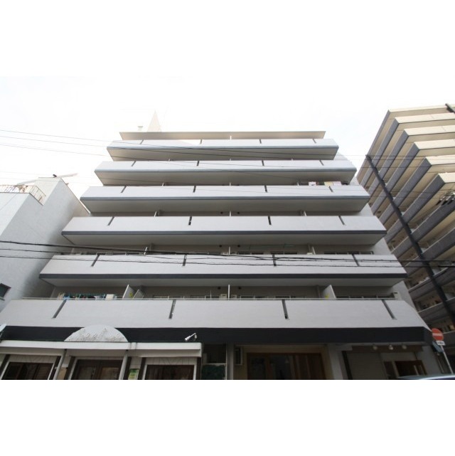 中津駅より徒歩5分 築52年7ヶ月 8階建の賃貸物件