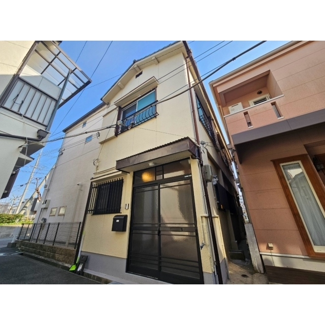 霞ヶ丘駅より徒歩1分 築63年9ヶ月 2階建の賃貸物件