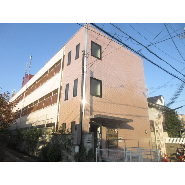 茨木市駅より徒歩5分 築31年10ヶ月 3階建の賃貸物件