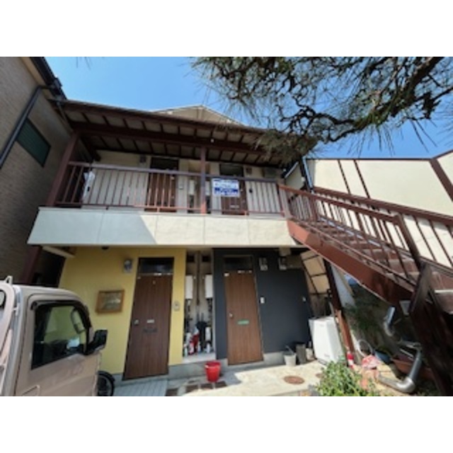 桂駅より徒歩10分 築39年10ヶ月 2階建の賃貸物件