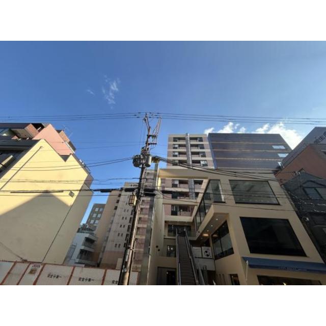 烏丸御池駅より徒歩2分 築24年10ヶ月 11階建の賃貸物件