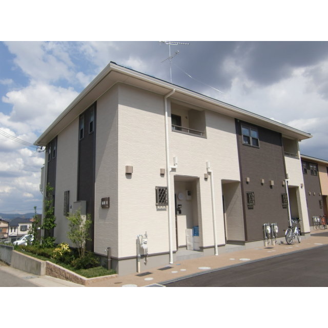 上桂駅より徒歩19分 築14年7ヶ月 2階建の賃貸物件