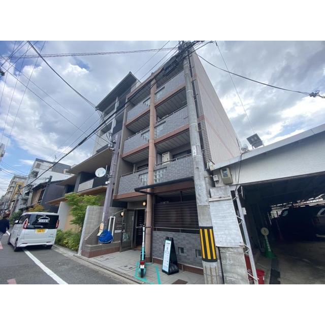 丸太町駅より徒歩6分 築26年10ヶ月 4階建の賃貸物件