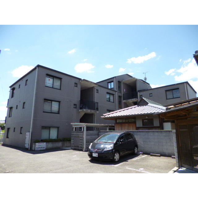 馬堀駅より徒歩9分 築34年4ヶ月 4階建の賃貸物件