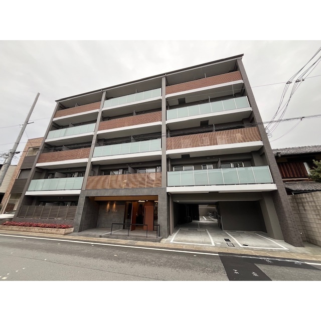 嵯峨嵐山駅より徒歩10分 築1年8ヶ月 5階建の賃貸物件
